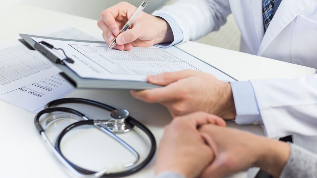 El coseguro es el porcentaje de responsabilidad que paga el cliente y la compañía de seguros.